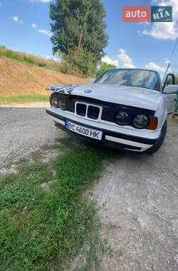 Седан BMW 5 Series 1988 в Чорткове