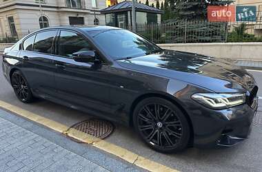 Седан BMW 5 Series 2018 в 
