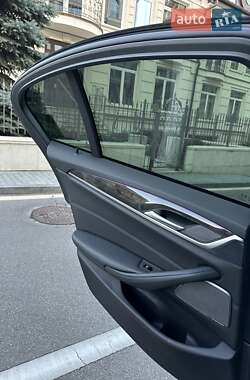 Седан BMW 5 Series 2018 в 