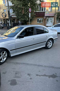 Седан BMW 5 Series 2000 в 