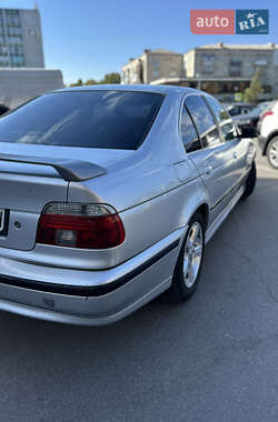 Седан BMW 5 Series 2000 в 