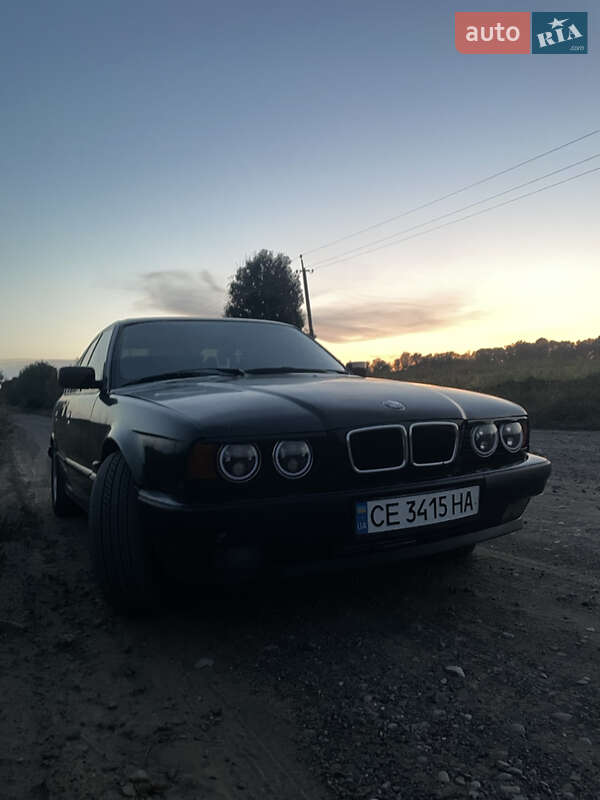 Седан BMW 5 Series 1995 в Чернівцях