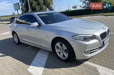 Седан BMW 5 Series 2012 в 