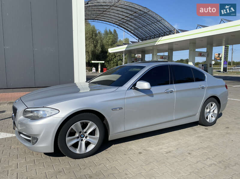Седан BMW 5 Series 2012 в Корсунь-Шевченківському
