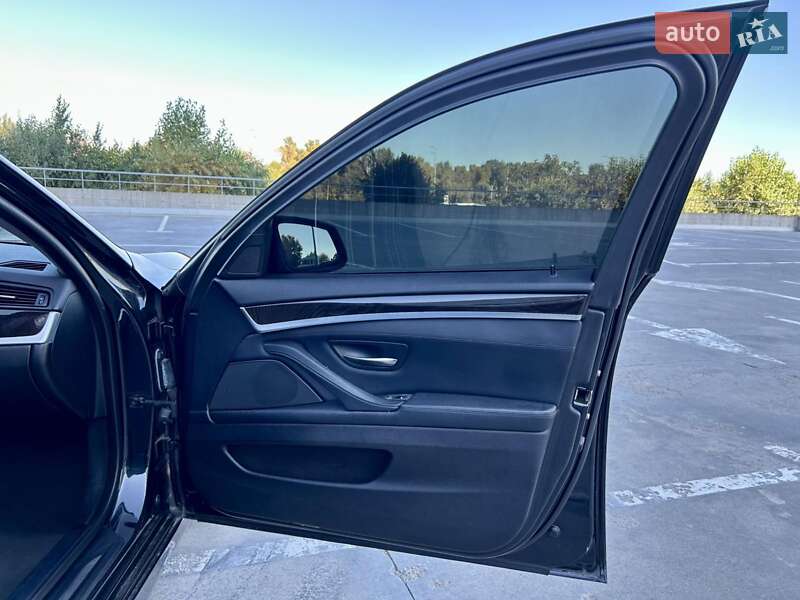 Седан BMW 5 Series 2013 в Киеве