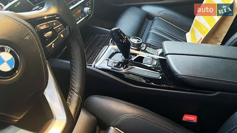 Седан BMW 5 Series 2017 в Киеве фото 15 Седан BMW 5 Series 2017 в Киеве