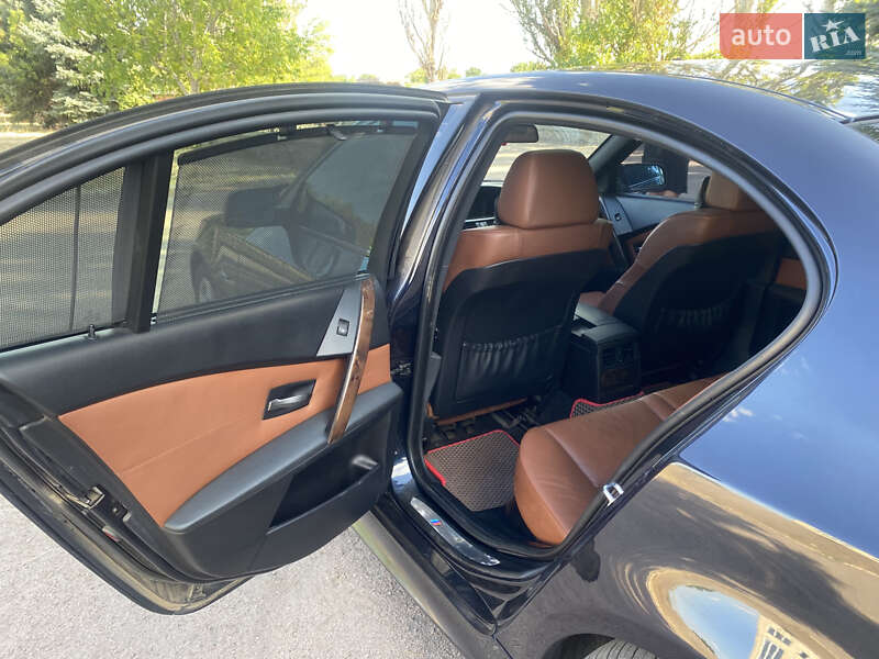 Седан BMW 5 Series 2004 в Великой Александровке фото 16 Седан BMW 5 Series 2004 в Великой Александровке