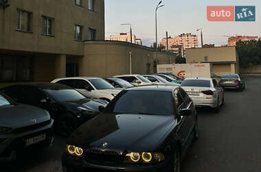 Седан BMW 5 Series 2002 в Києві
