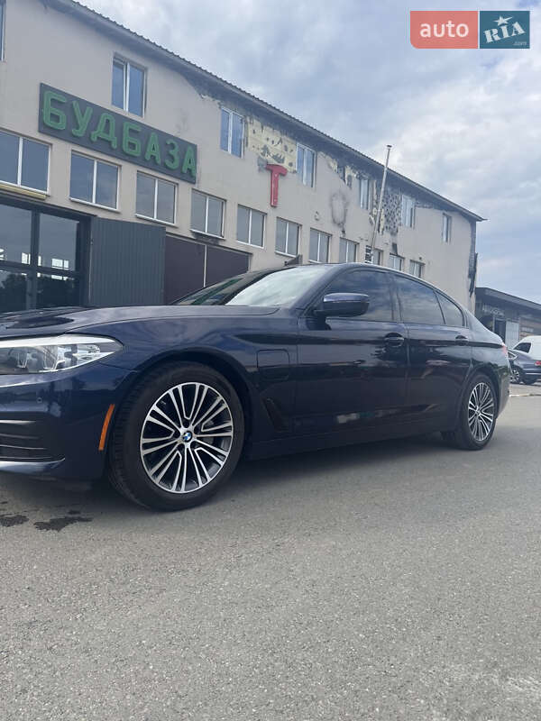 Седан BMW 5 Series 2018 в Киеве