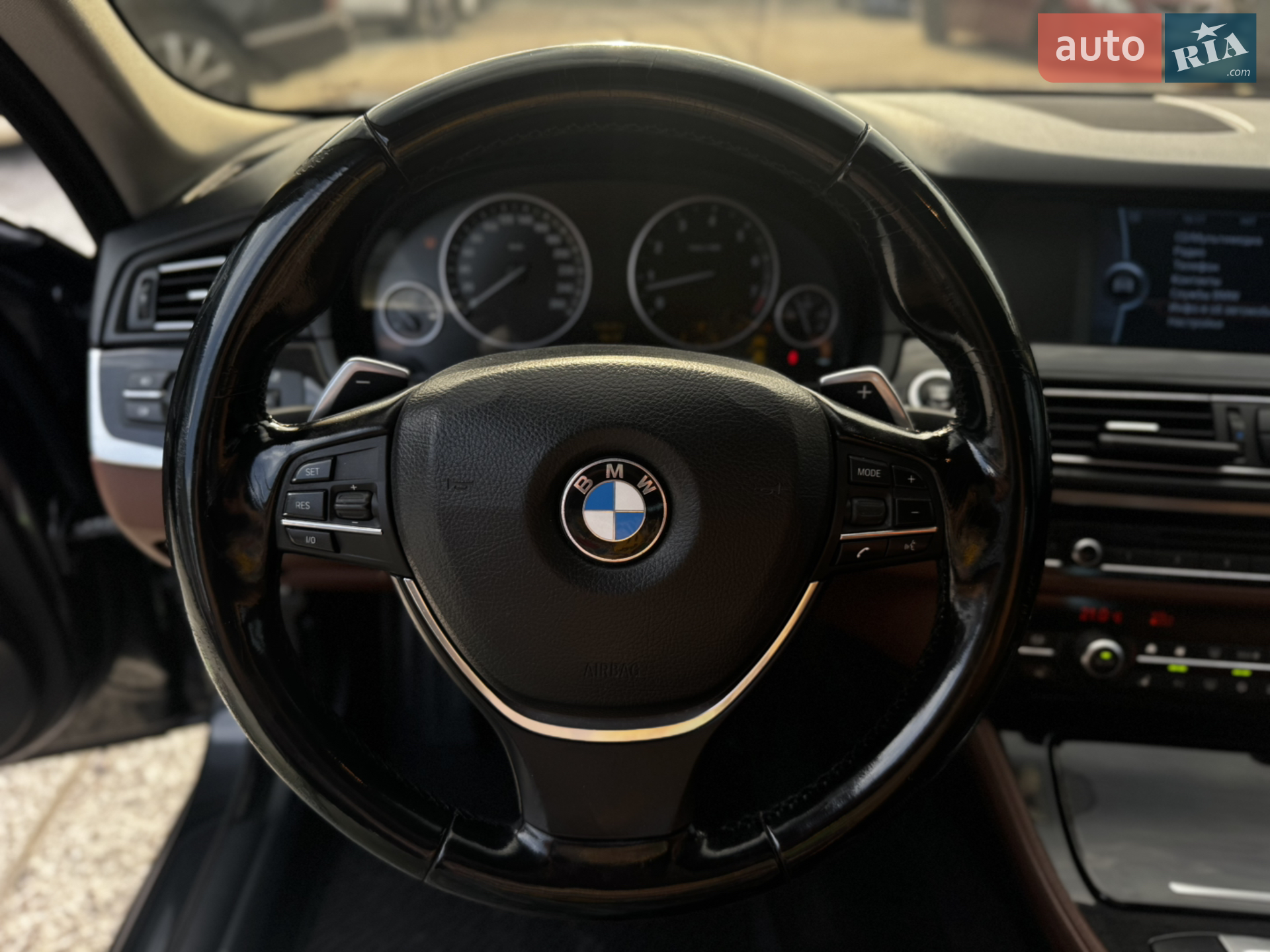 2010 BMW 5er - мініатюра 27