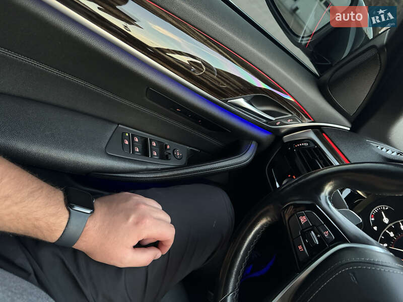 Седан BMW 5 Series 2018 в Львові