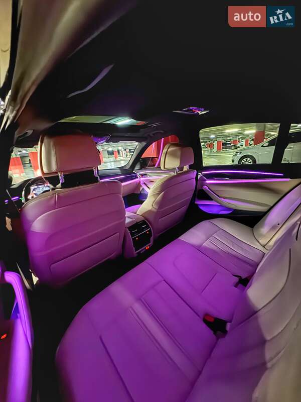 Седан BMW 5 Series 2019 в Львові