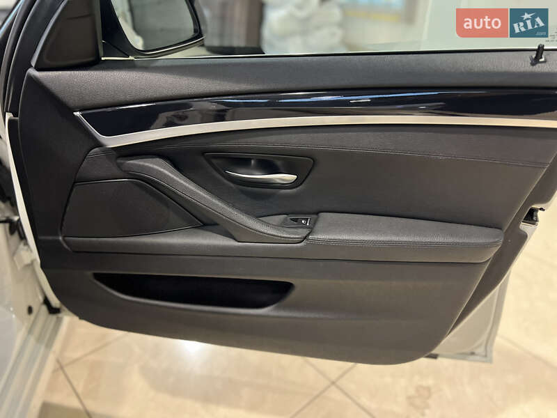Седан BMW 5 Series 2016 в Одессе фото 16 Седан BMW 5 Series 2016 в Одессе