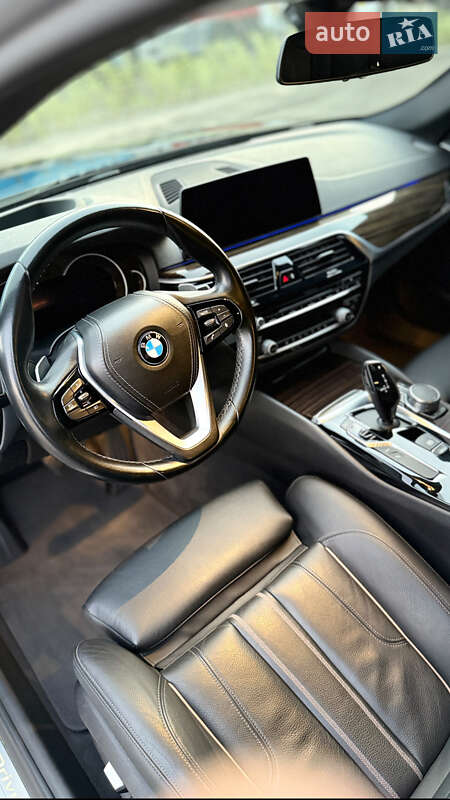 Седан BMW 5 Series 2018 в Києві фото 12 Седан BMW 5 Series 2018 в Києві