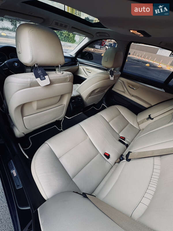 Седан BMW 5 Series 2015 в Києві