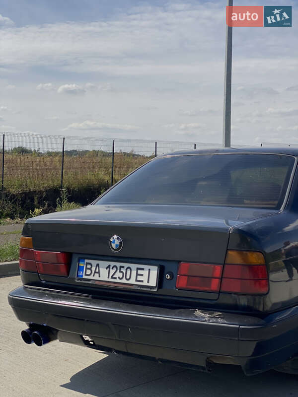 Седан BMW 5 Series 1989 в Виннице