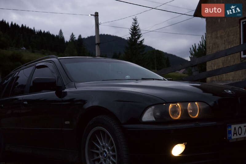 Универсал BMW 5 Series 2003 в Синевире