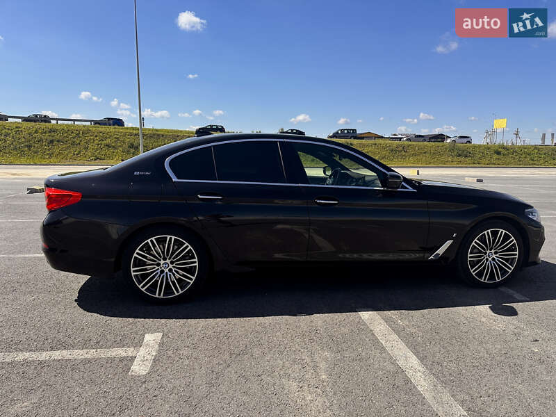 Седан BMW 5 Series 2018 в Львове