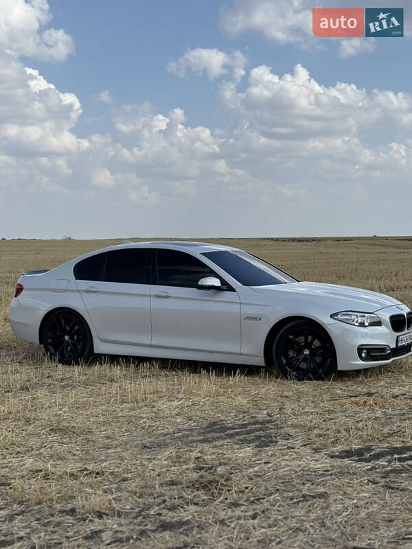 Седан BMW 5 Series 2016 в Балті