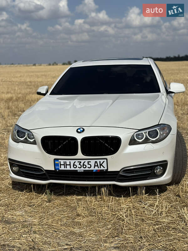 Седан BMW 5 Series 2016 в Балті