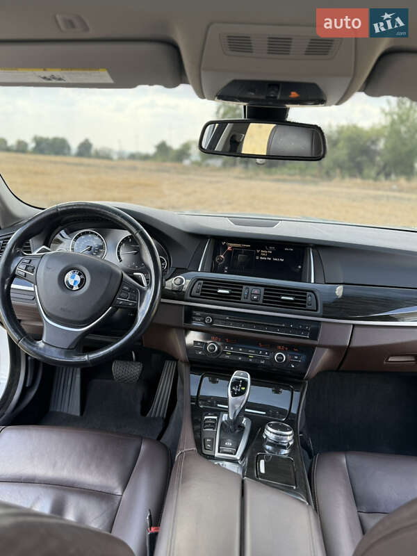 Седан BMW 5 Series 2016 в Балті