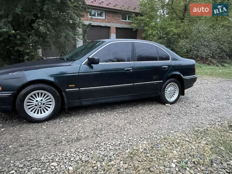 Седан BMW 5 Series 1999 в Чернівцях