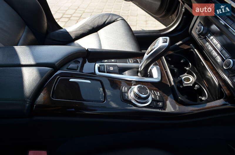 Седан BMW 5 Series 2013 в Львові