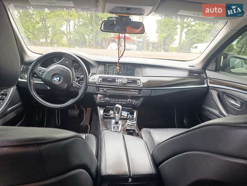 Седан BMW 5 Series 2011 в Львові