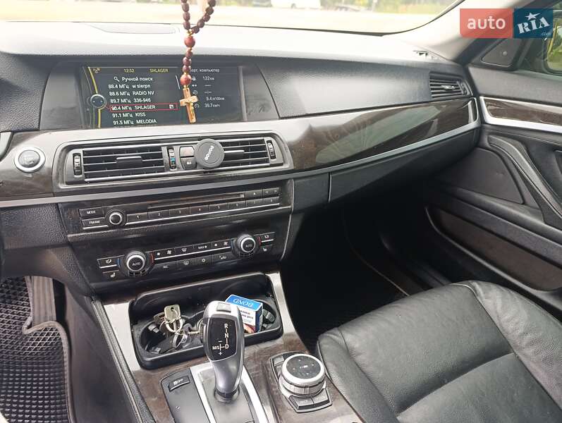Седан BMW 5 Series 2011 в Львові