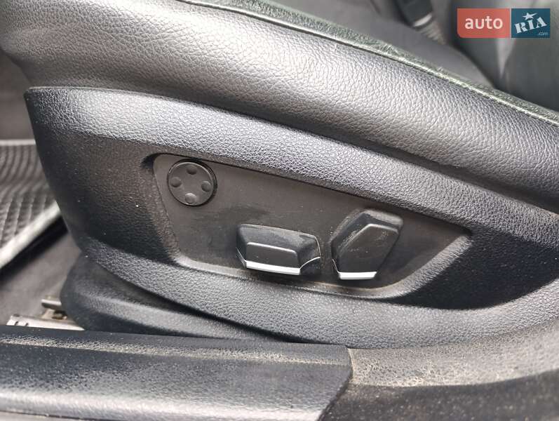 Седан BMW 5 Series 2011 в Львові