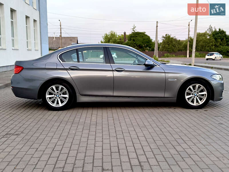 Седан BMW 5 Series 2015 в Житомире