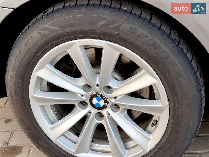 Седан BMW 5 Series 2015 в Житомире