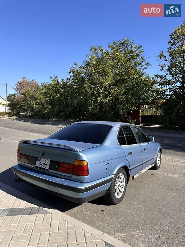 Седан BMW 5 Series 1991 в Днепре