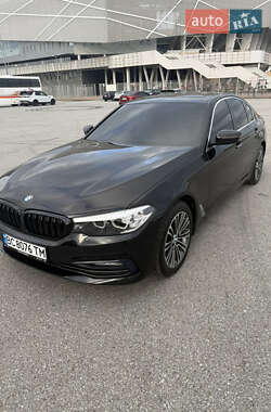 Седан BMW 5 Series 2017 в Львові