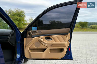 Седан BMW 5 Series 2001 в 