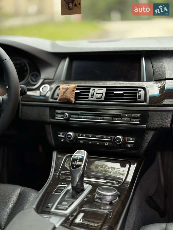 Седан BMW 5 Series 2016 в Виннице