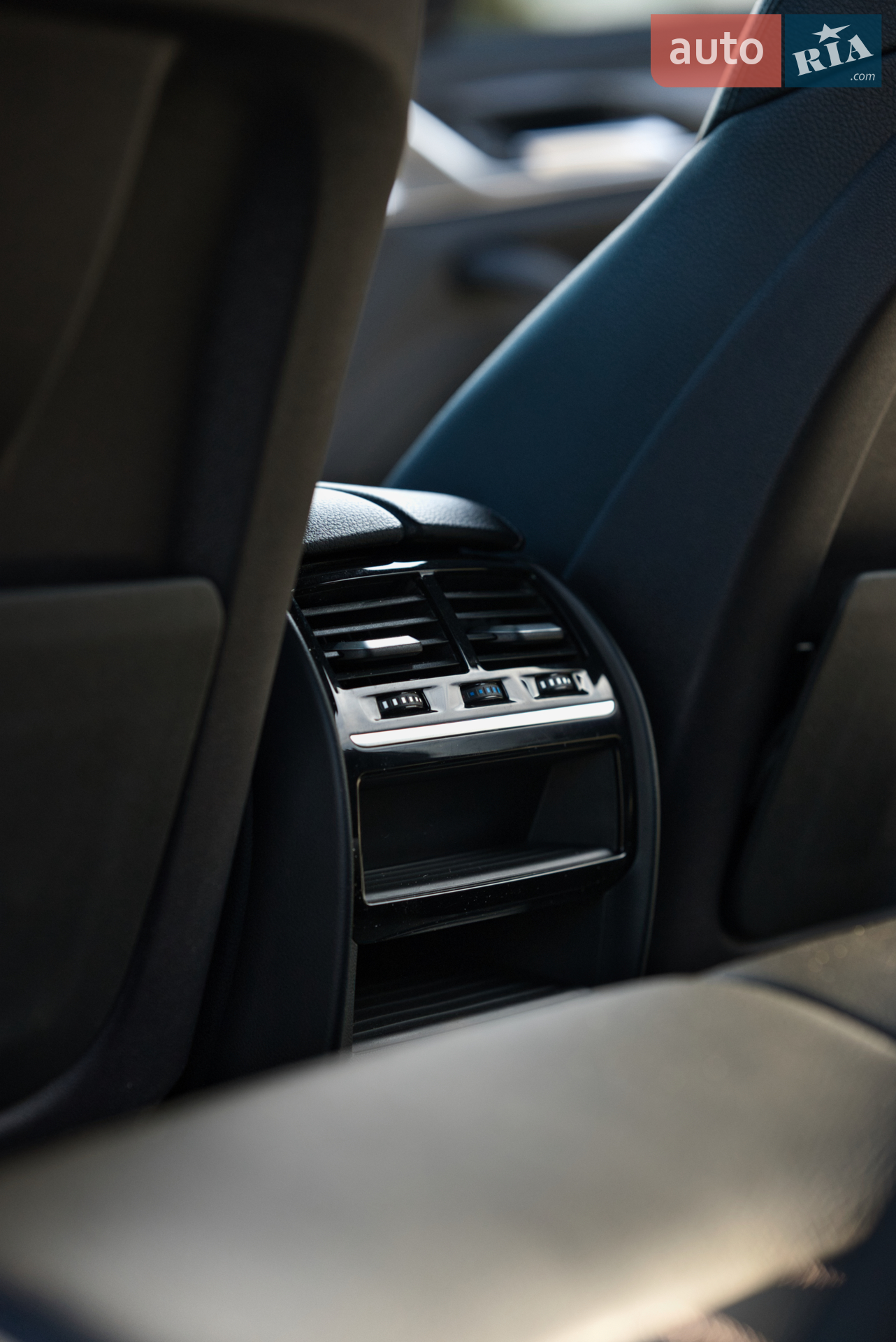 2017 BMW 5er - мініатюра 31