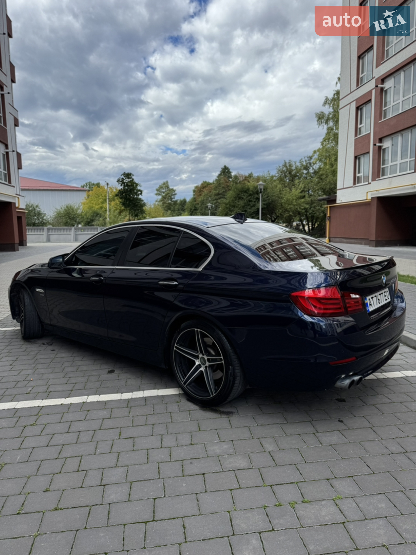 2011 BMW 5er - мініатюра 2