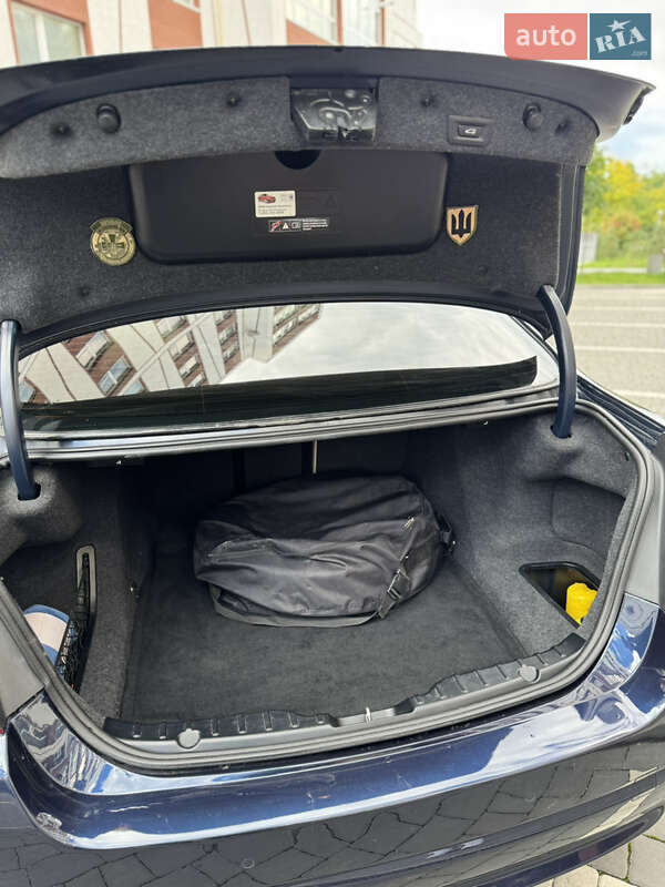 Седан BMW 5 Series 2011 в Ивано-Франковске