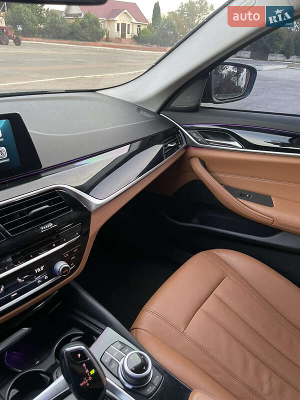 Универсал BMW 5 Series 2018 в Киеве