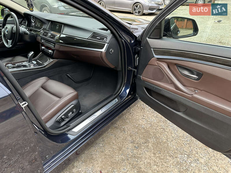 Седан BMW 5 Series 2014 в Івано-Франківську