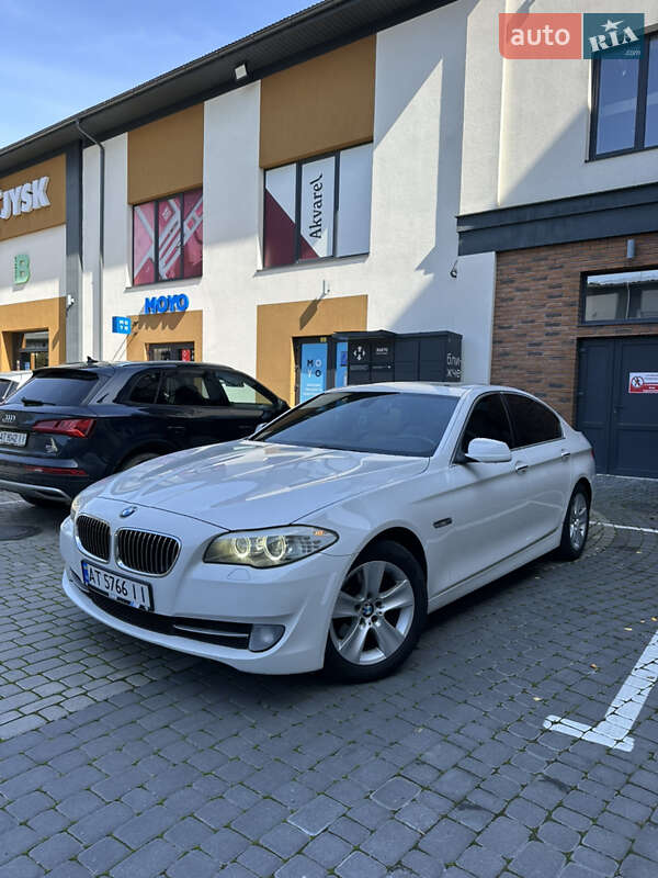 Седан BMW 5 Series 2012 в Коломые