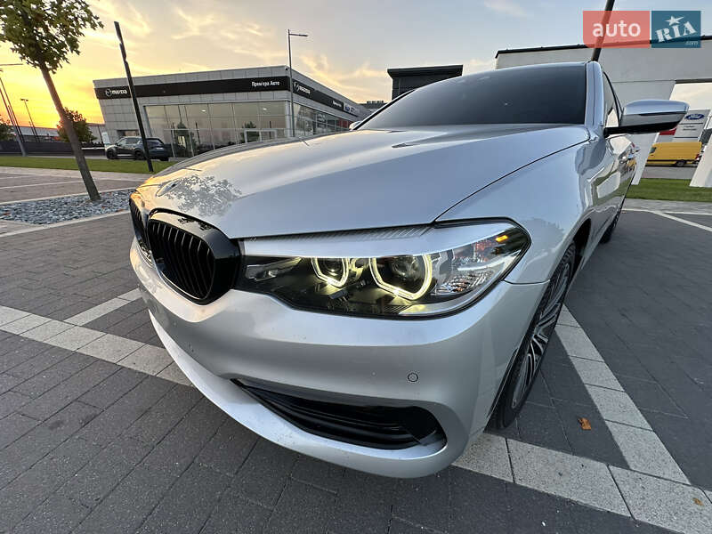Седан BMW 5 Series 2020 в Мукачево