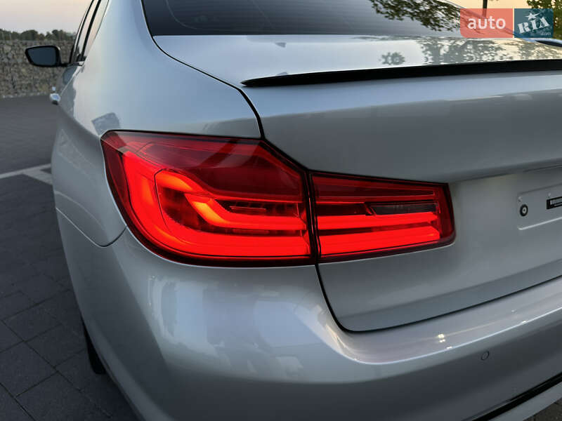 Седан BMW 5 Series 2020 в Мукачево