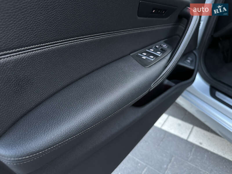 Седан BMW 5 Series 2020 в Мукачево
