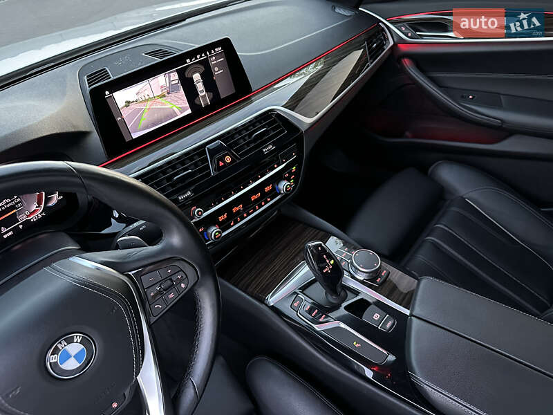 Седан BMW 5 Series 2020 в Мукачево