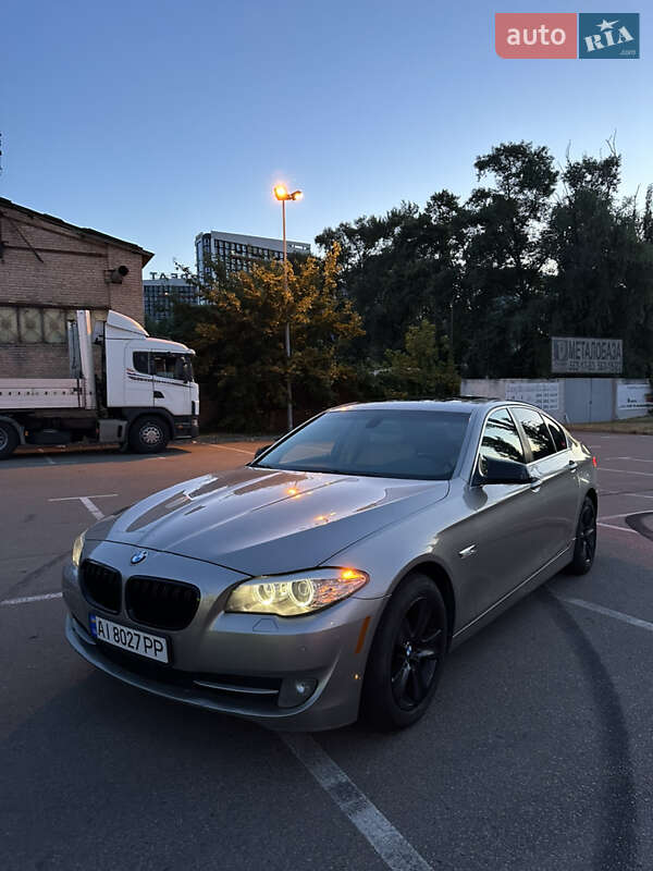Седан BMW 5 Series 2010 в Киеве