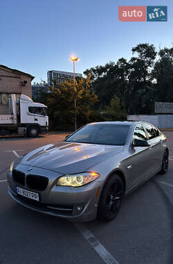 Седан BMW 5 Series 2010 в 