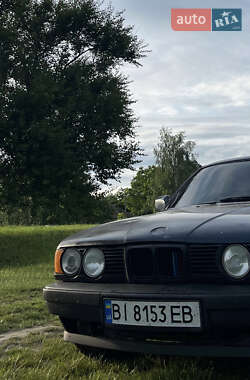 Седан BMW 5 Series 1989 в Пирятині