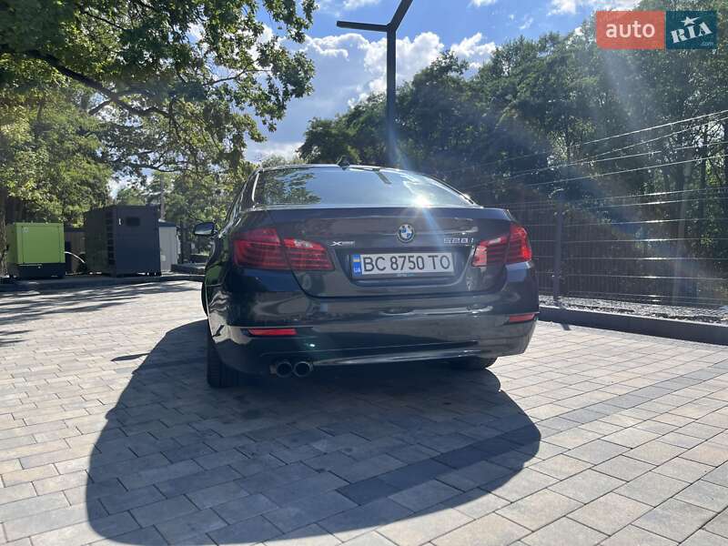Седан BMW 5 Series 2014 в Львове